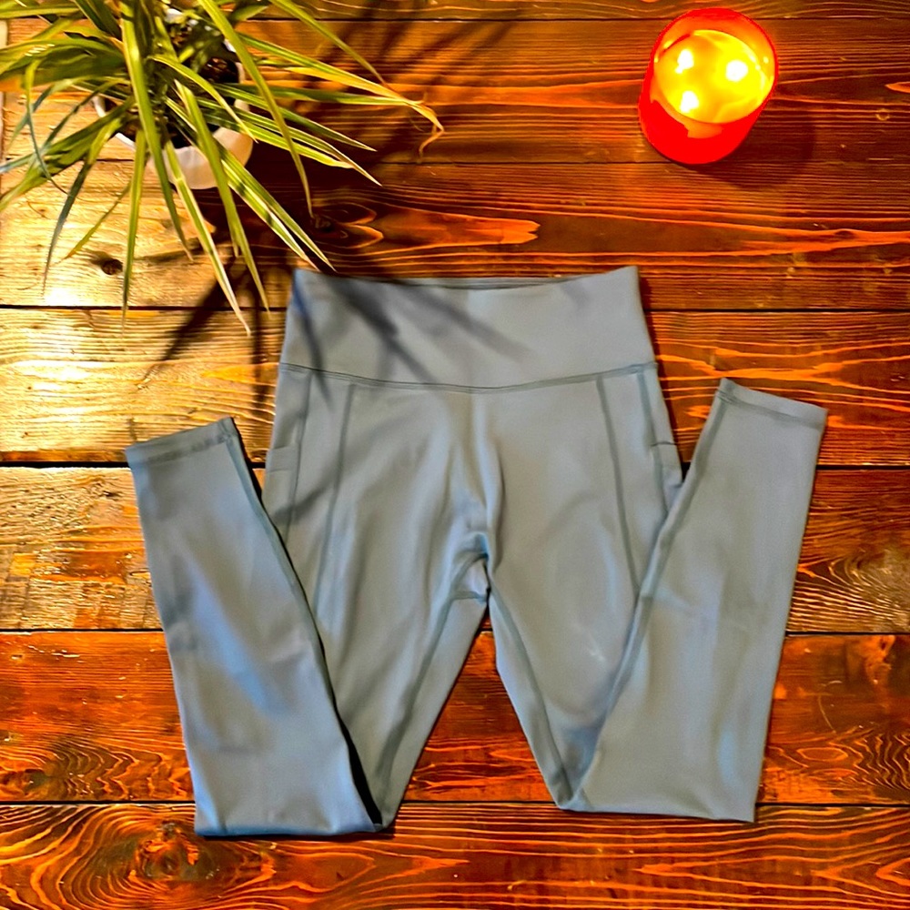 Used Curves N Combatboots Curvscription Leggings w/ pockets Size small